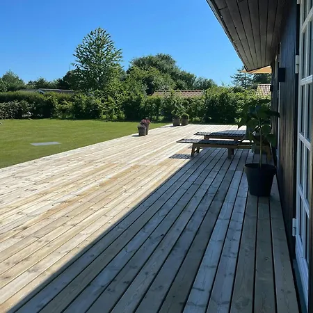 Hébergement de vacances Southern Flair In Modern Danish Summer House *